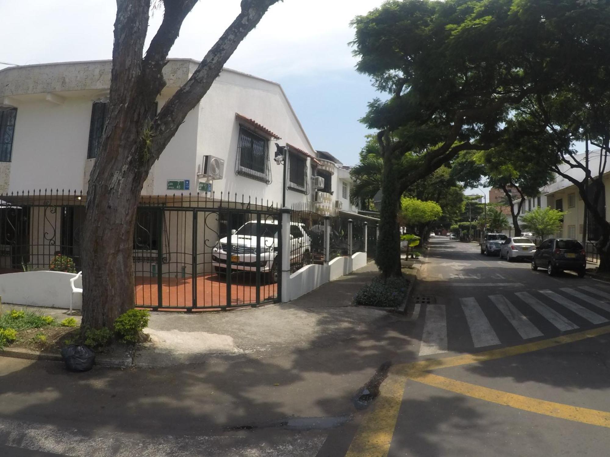 Casa Hotel Flor Del Valle 卡利 外观 照片